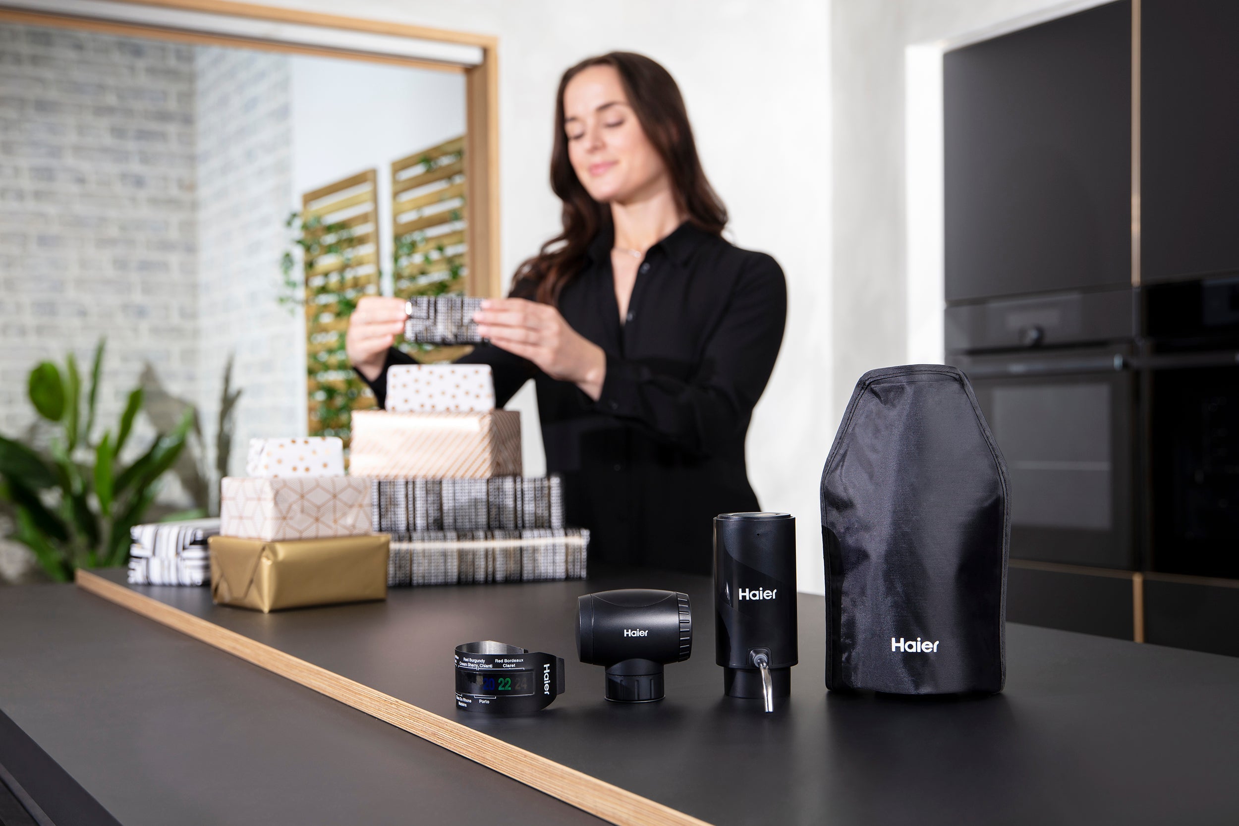 Host the Perfect Christmas: 3 Wine Accessories You Didn't Know You Needed