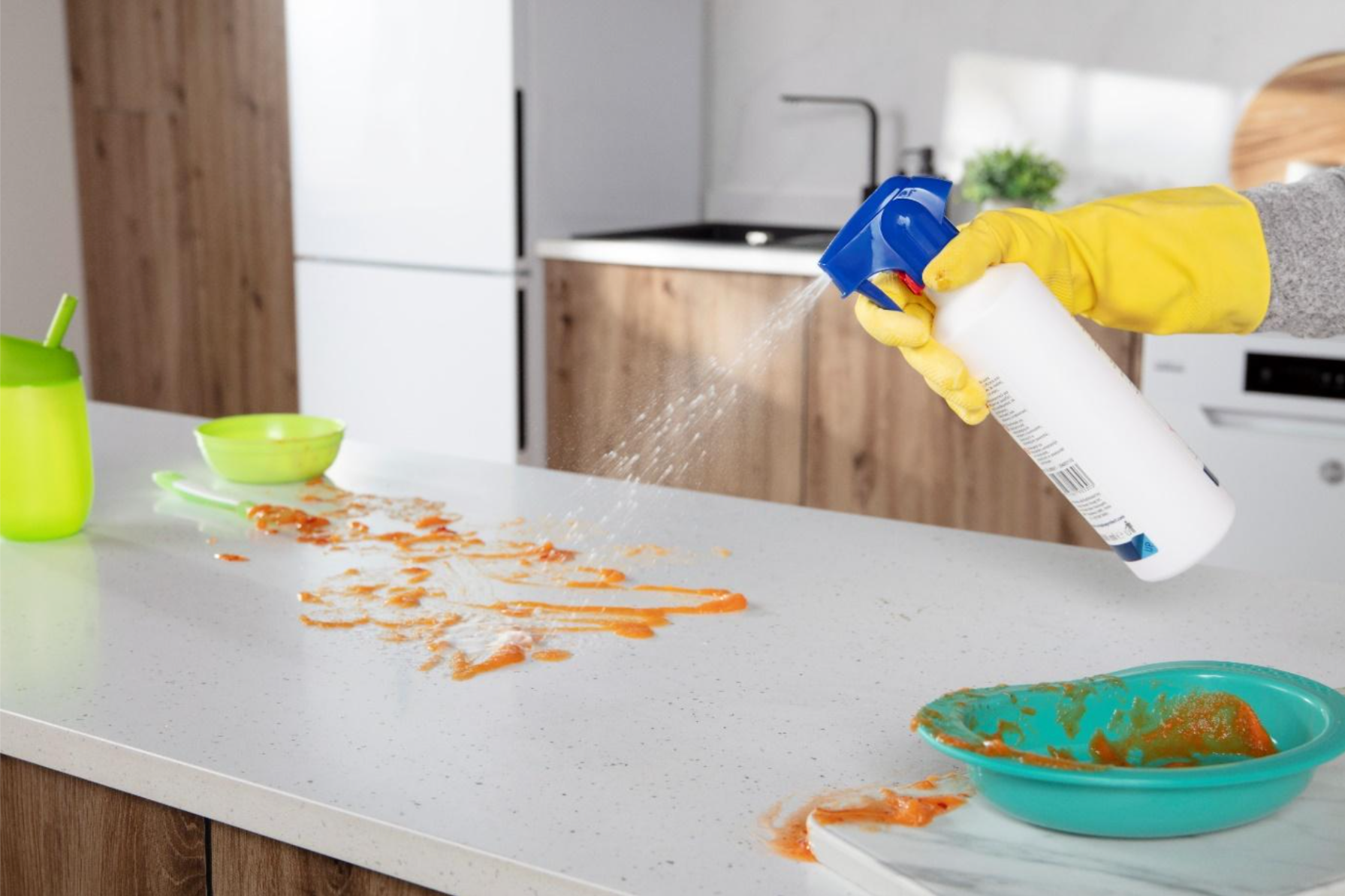 The Ultimate Guide to a Sparkling Clean Kitchen: 5 Must-Have Cleaning Products
