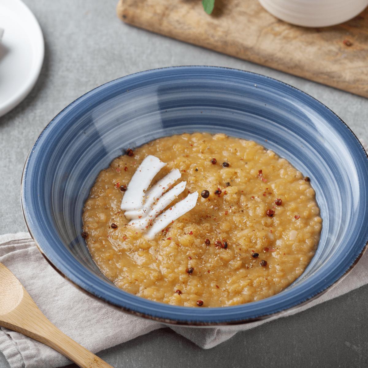 Red lentils mash with coconut
