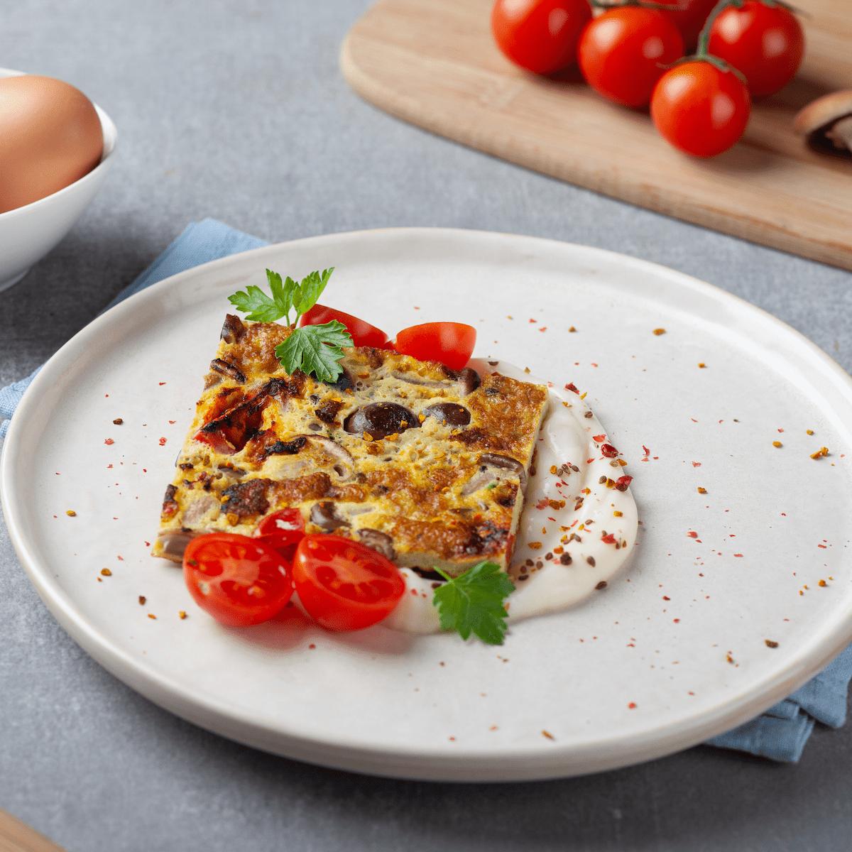 Tomato and mushrooms omelette