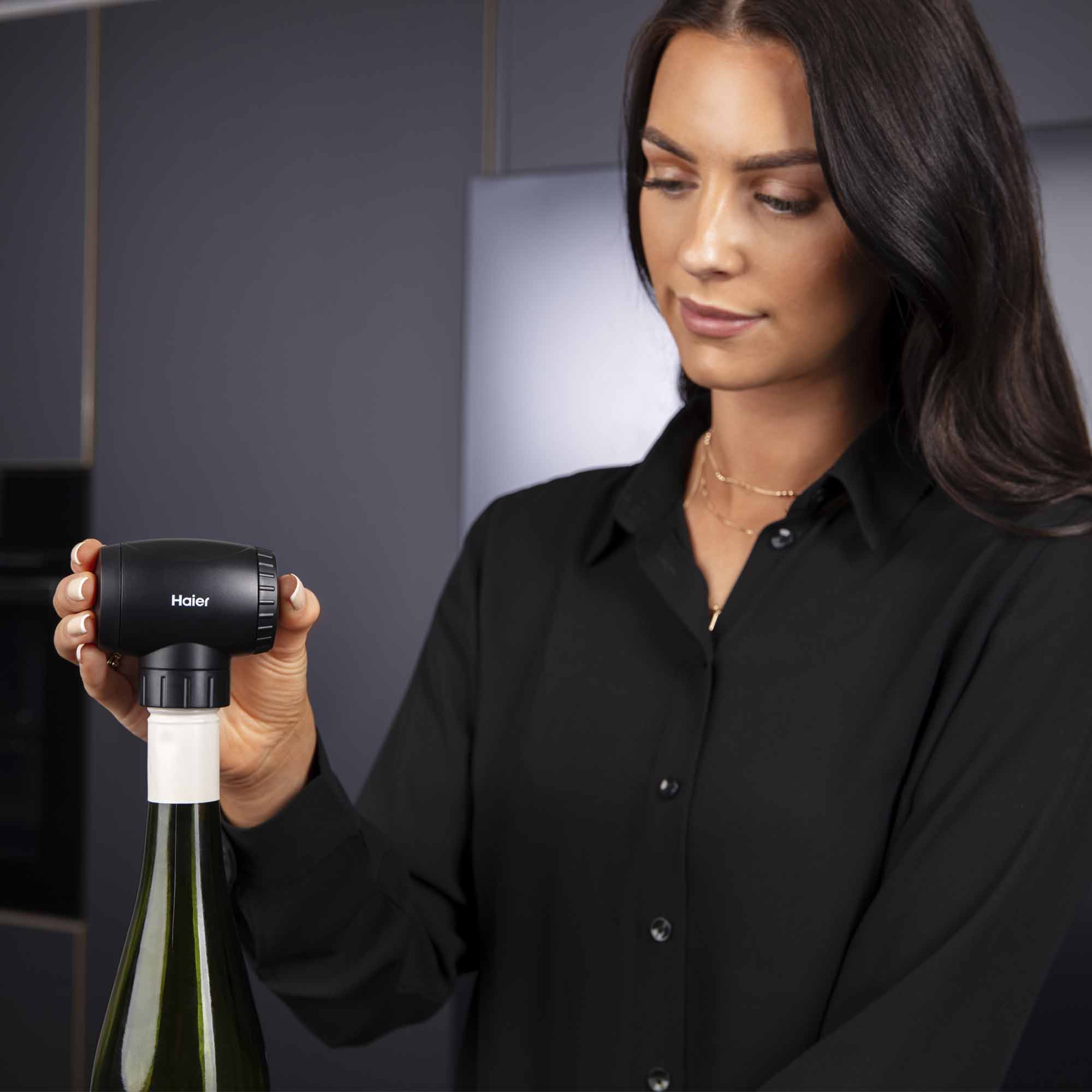 Haier Wine Gift Set: Thermomether - Air Vacuum