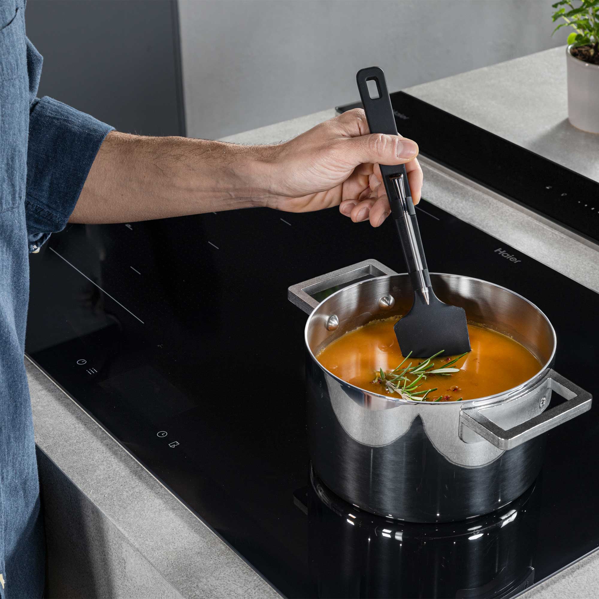 Haier Wireless Cooking Probe & Spatula